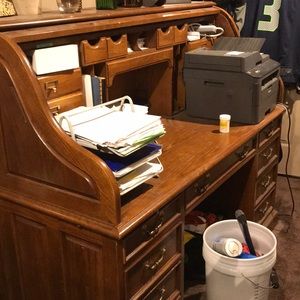 Roll top desk